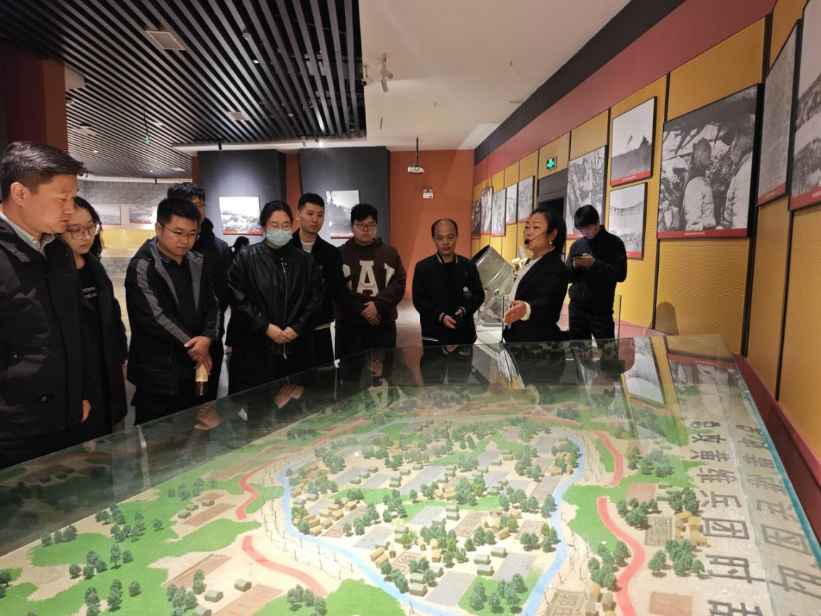 1762241703711 1762241703711